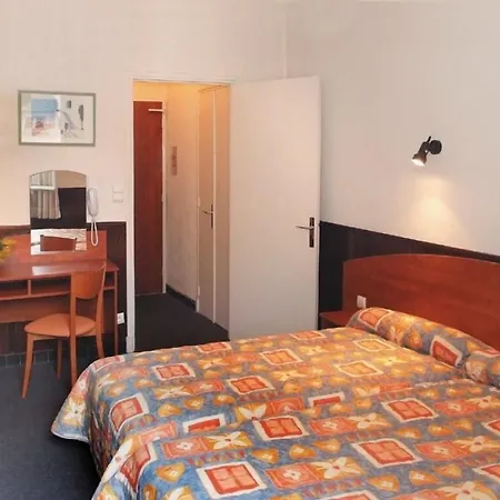 Hotel Central ホテル 3*